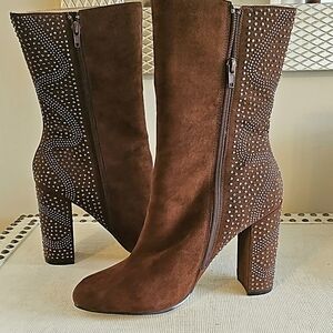 Badgley Mischka, Gorgeous Brown Suede silver Studded Women's Boots